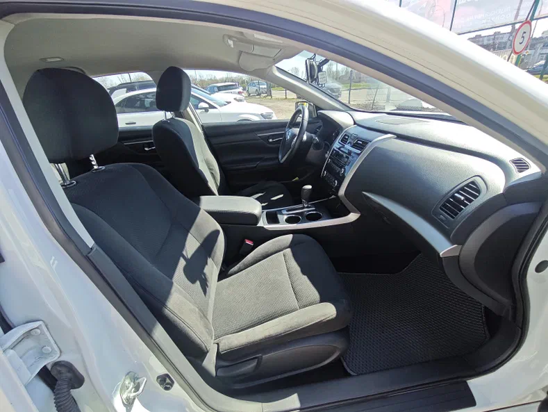 Nissan Altima 2015 - 11