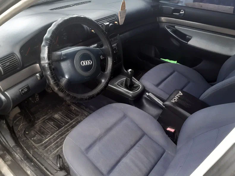 Audi A4 2000 - 5