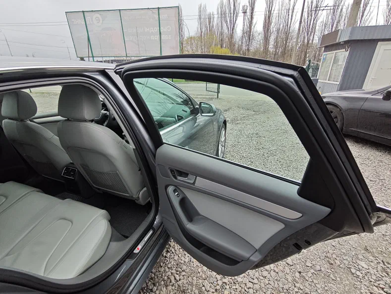Audi A4 2013 - 30