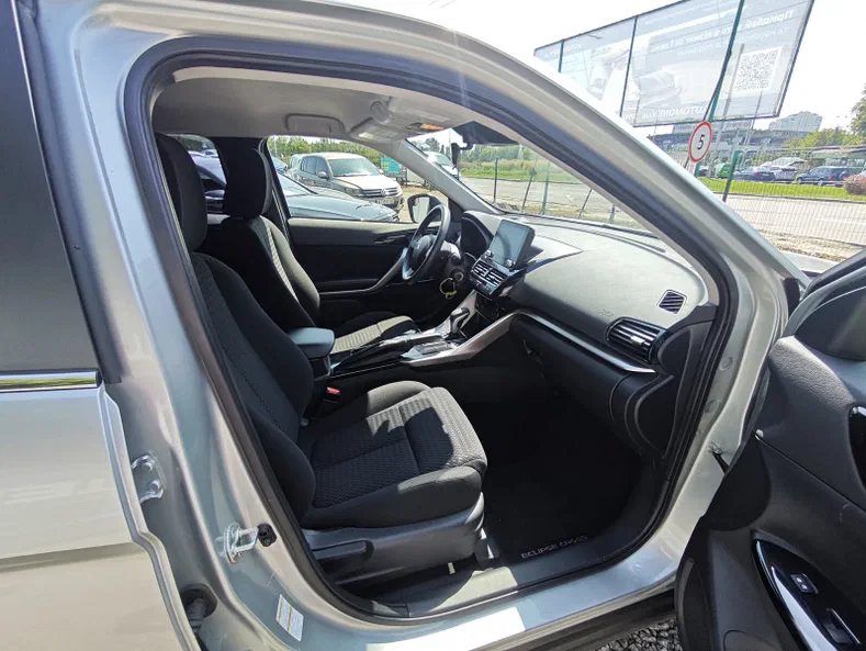 Mitsubishi Eclipse Cross 2023 - 10