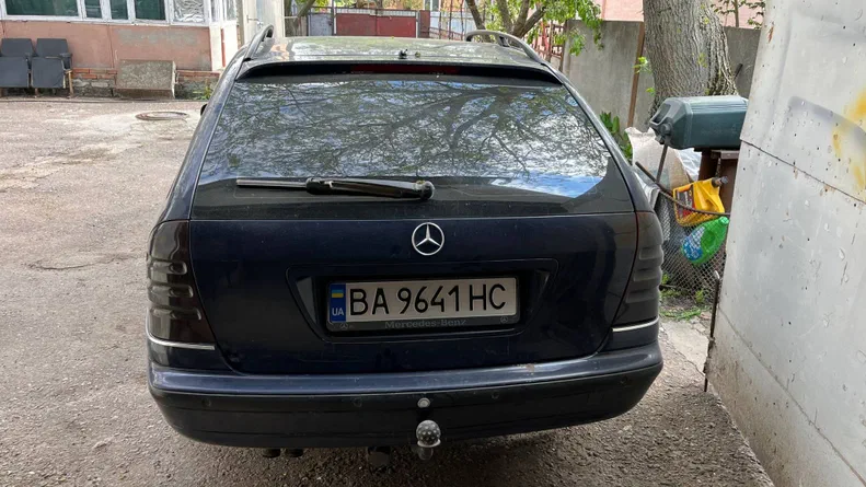 Mercedes-Benz C-Клас 2002 - 3