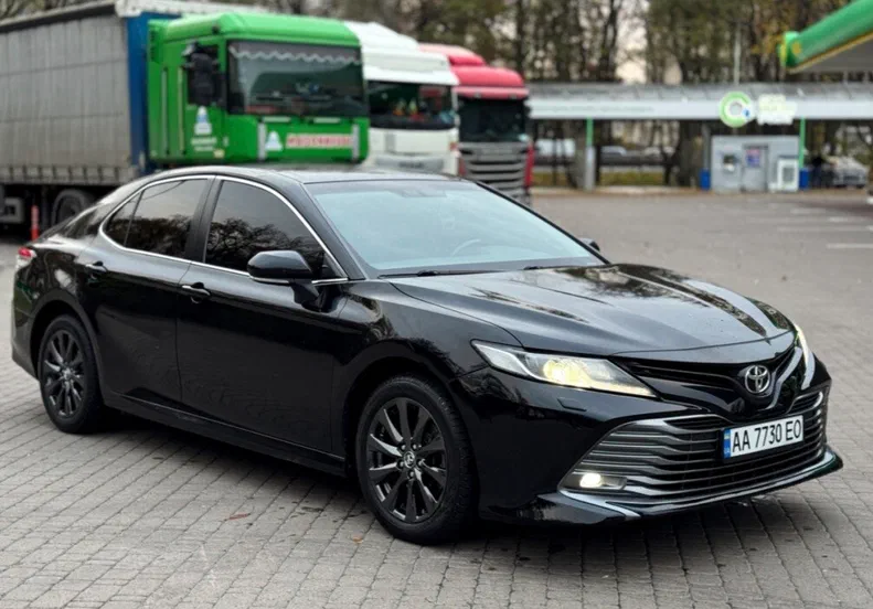 Toyota Camry 2018 - 2
