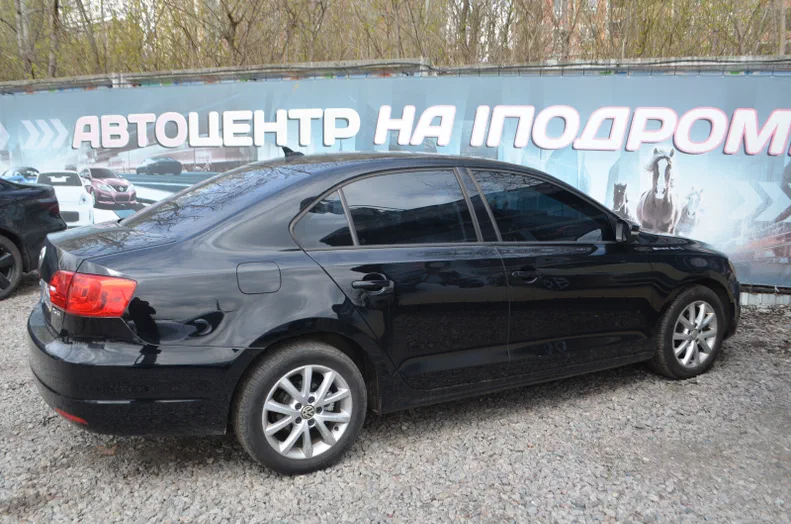 Volkswagen Jetta 2012 - 4