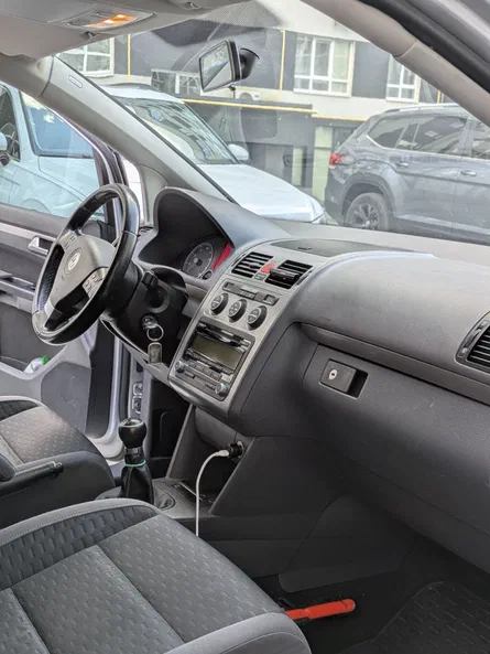 Volkswagen Touran 2008 - 21