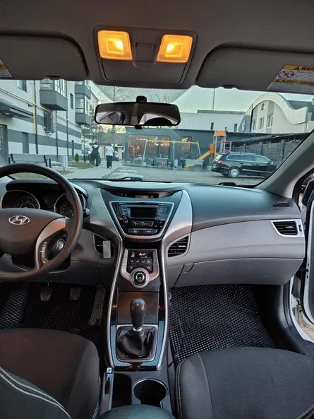 Hyundai Elantra 2013 - 22