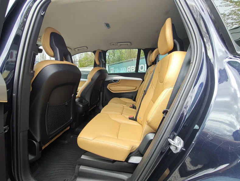 Volvo XC90 2015 - 21