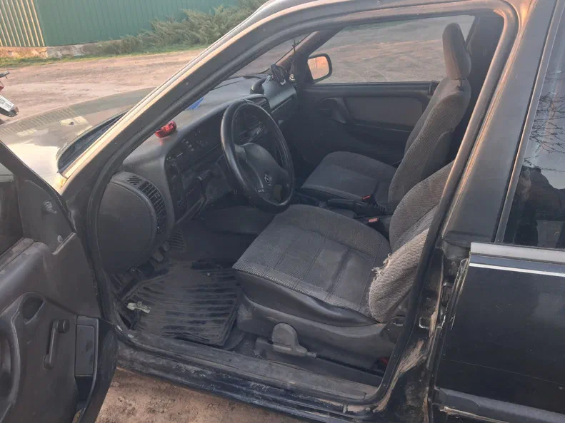 Opel Omega 1988 - 7