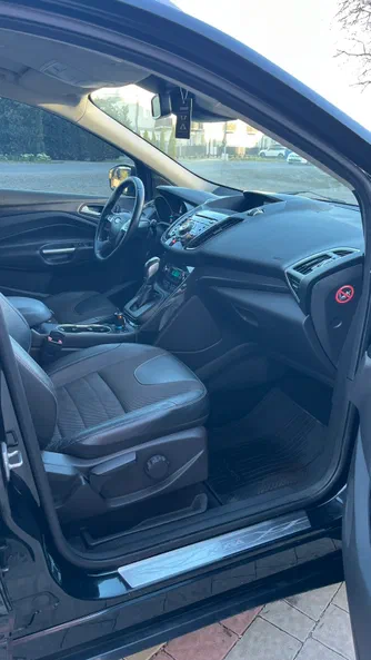 Ford Kuga 2015 - 17