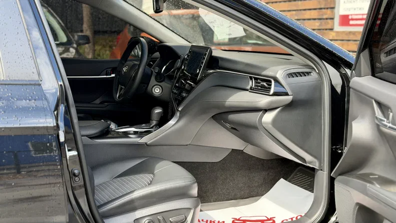 Toyota Camry 2024 - 10