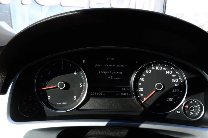 Volkswagen Touareg 2015 - 12