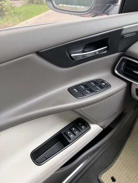 Jaguar XE 2016 - 14