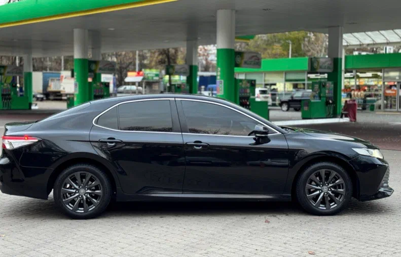 Toyota Camry 2018 - 4