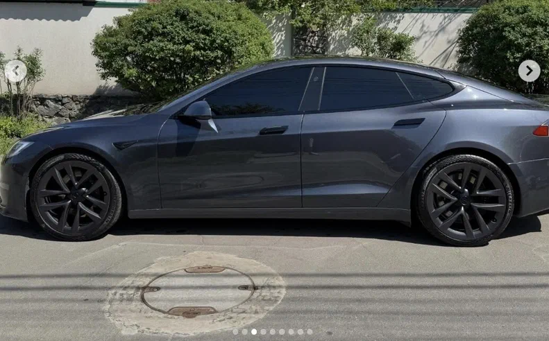 Tesla Model S 2021 - 5