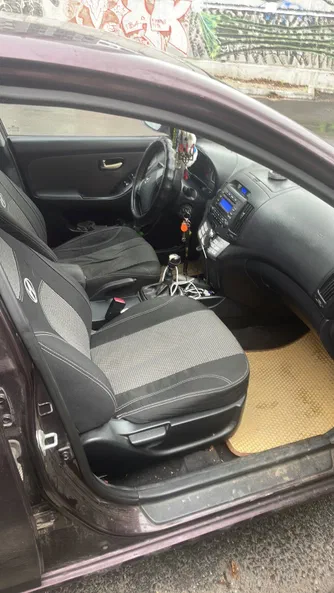 Hyundai Elantra 2011 - 5