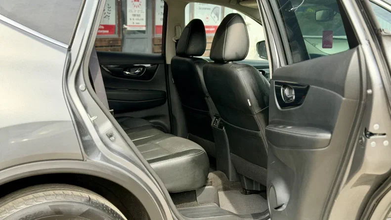 Nissan Rogue 2017 - 16