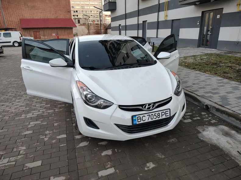 Hyundai Elantra 2013 - 11