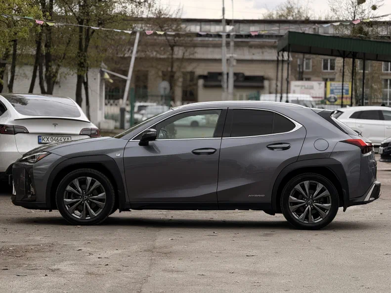 Lexus UX 2019 - 6