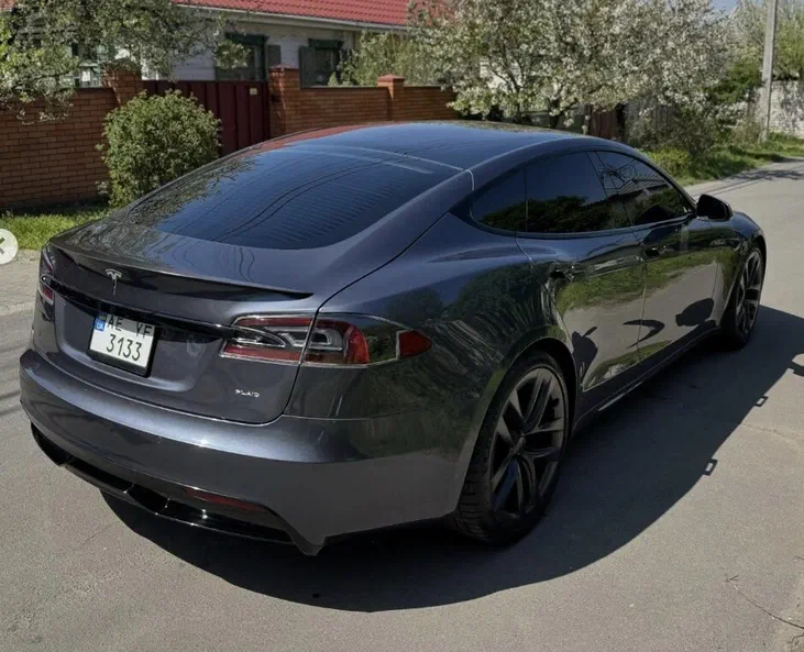 Tesla Model S 2021 - 4