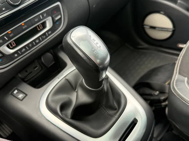 Renault Scenic 2015 - 27