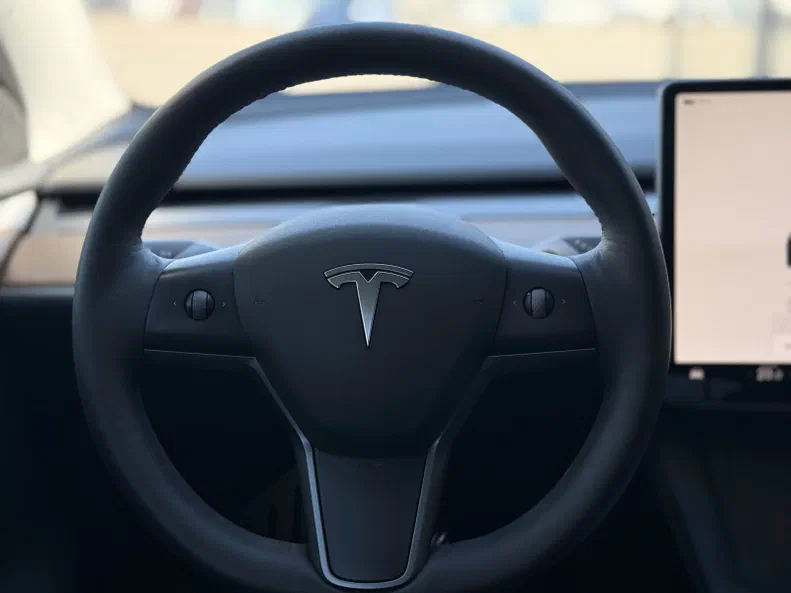 Tesla Model Y 2022 - 13