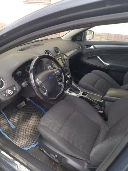 Ford Mondeo 2011 - 5