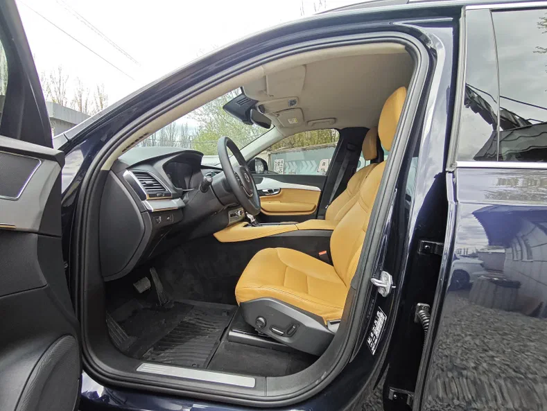Volvo XC90 2015 - 11