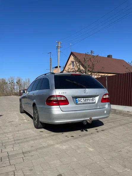 Mercedes-Benz E-Класс 2005