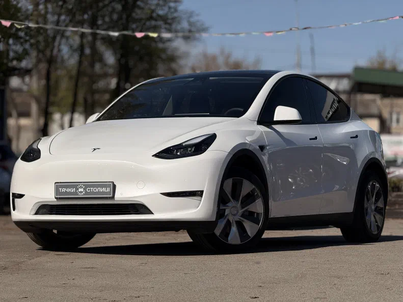 Tesla Model Y 2022 - 0