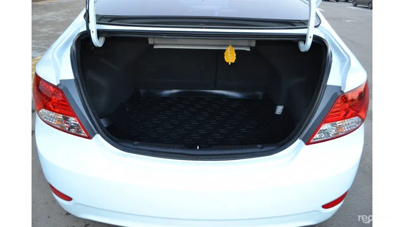 Hyundai Accent 2012 - 9