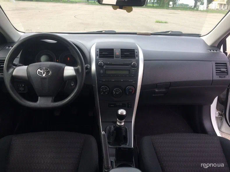 Toyota Corolla 2010 - 7