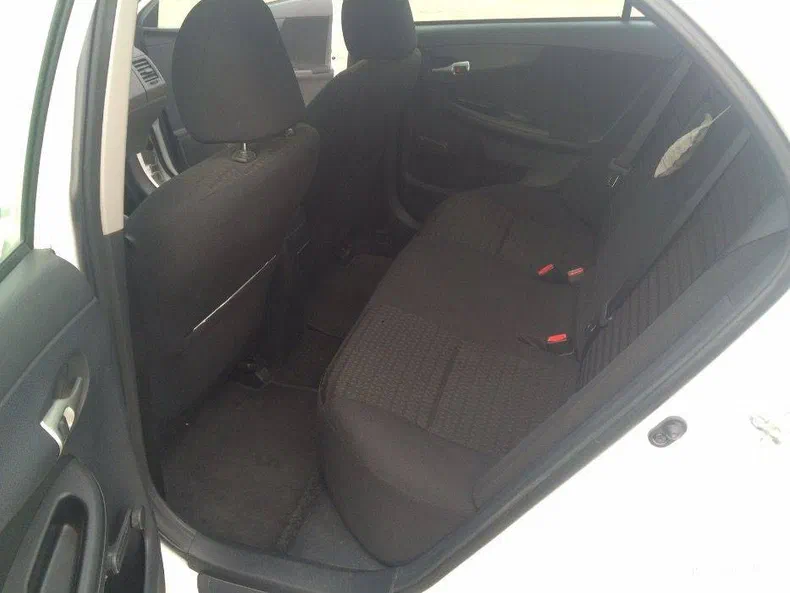 Toyota Corolla 2010 - 8