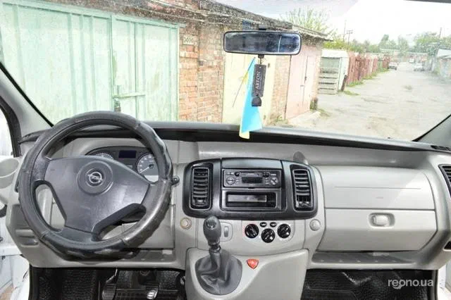 Opel Vivaro 2007 - 11