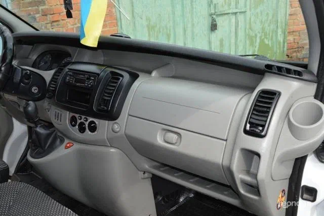 Opel Vivaro 2007 - 8