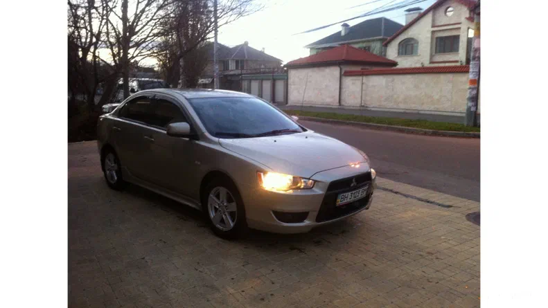 Mitsubishi Lancer 2007 - 8