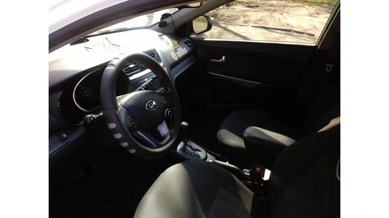 Kia Rio 2013 - 6