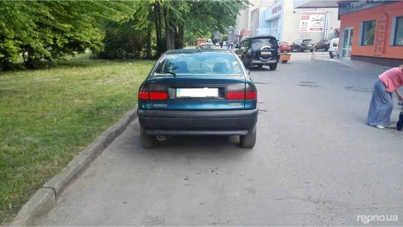 Renault Laguna 1995 - 13