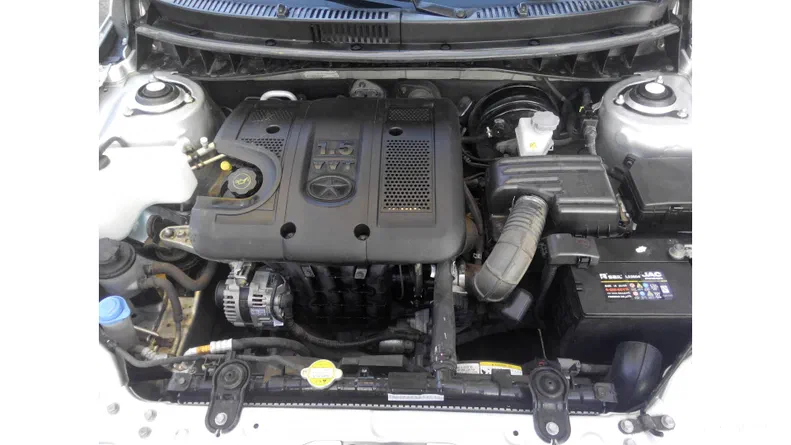 JAC J5 (Heyue) 2013 - 8