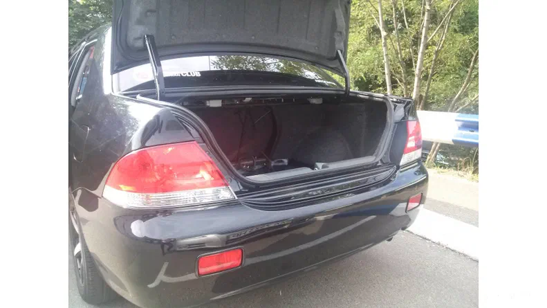 Mitsubishi Lancer 2006 - 10