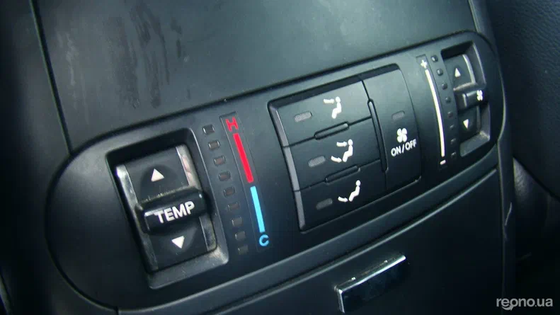 Kia Mohave 2011 - 13