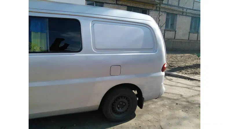 Hyundai H200 2000 - 6