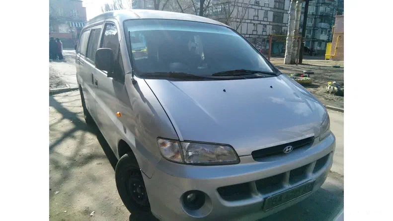 Hyundai H200 2000 - 9
