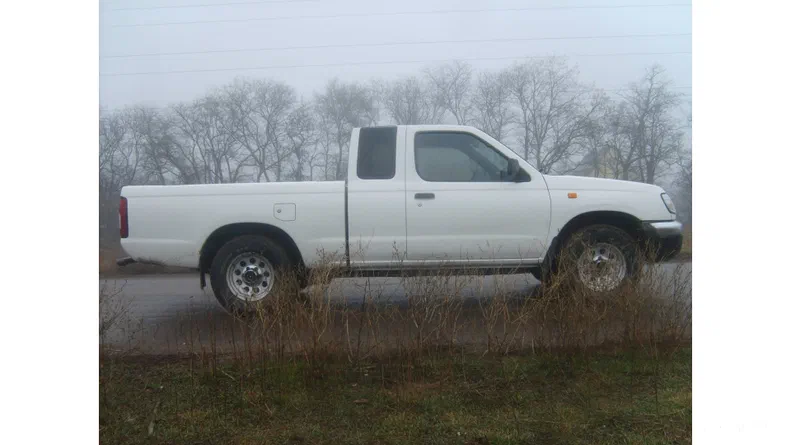 Nissan Navara (Frontier) 2001 - 24