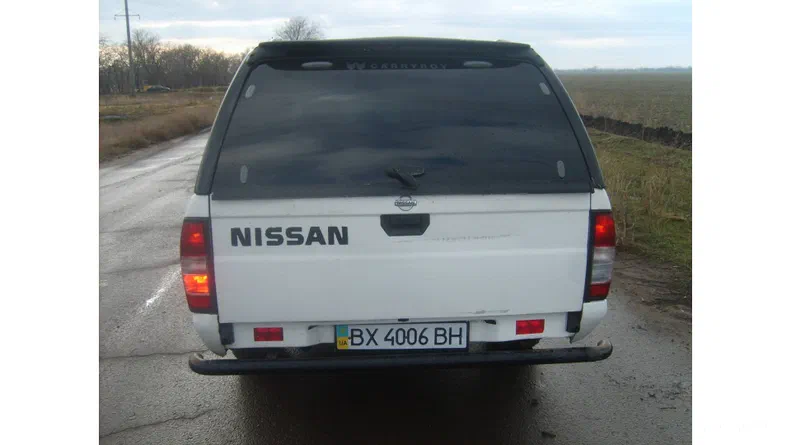 Nissan Navara (Frontier) 2001