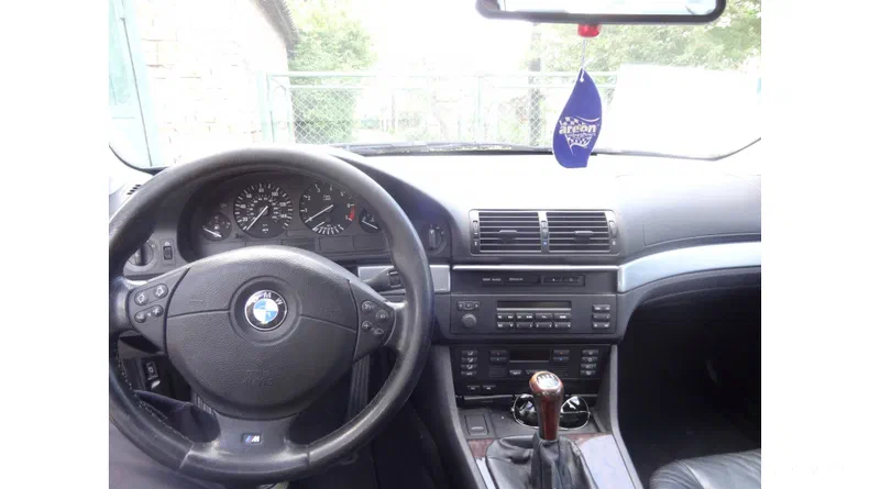 BMW 5 серии 2001