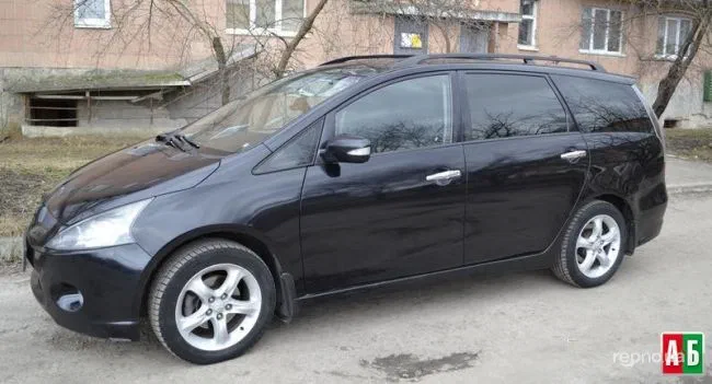 Mitsubishi Grandis 2006