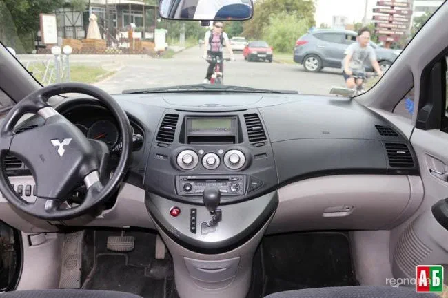 Mitsubishi Grandis 2006 - 7