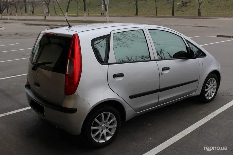 Mitsubishi Colt 2008 - 12