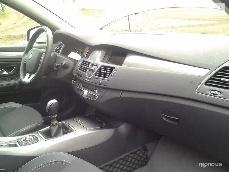 Renault Laguna 2011 - 6