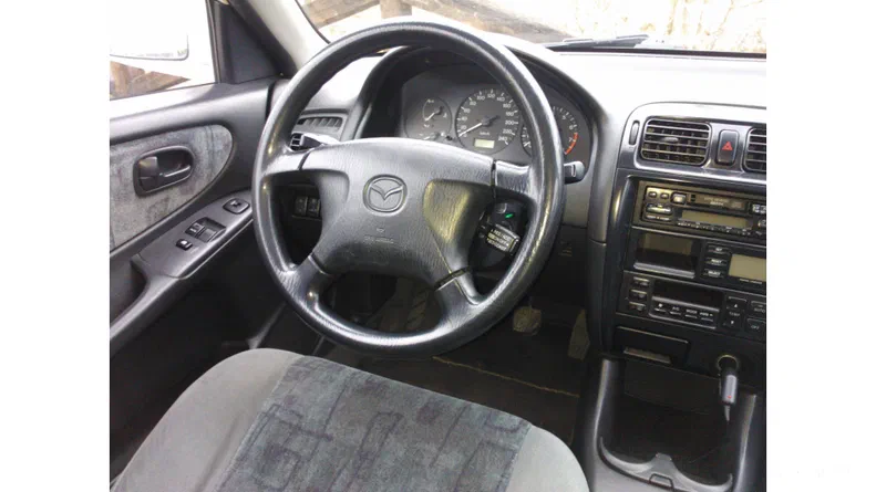 Mazda 626 2000 - 9
