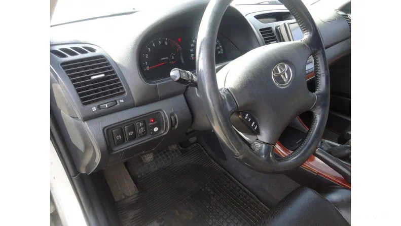 Toyota Camry 2003 - 5